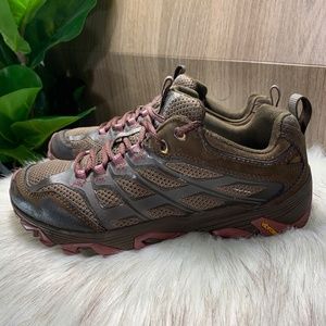 9 M US J37174 Boulder Merrell Womens Moab FST Hiking Shoe